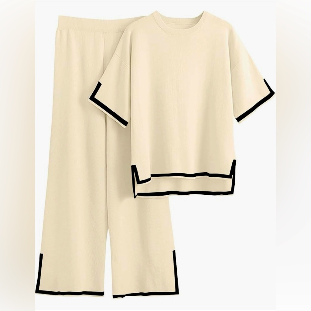 Women’s Cream Short-Sleeve 2 Piece Set with Black Trim